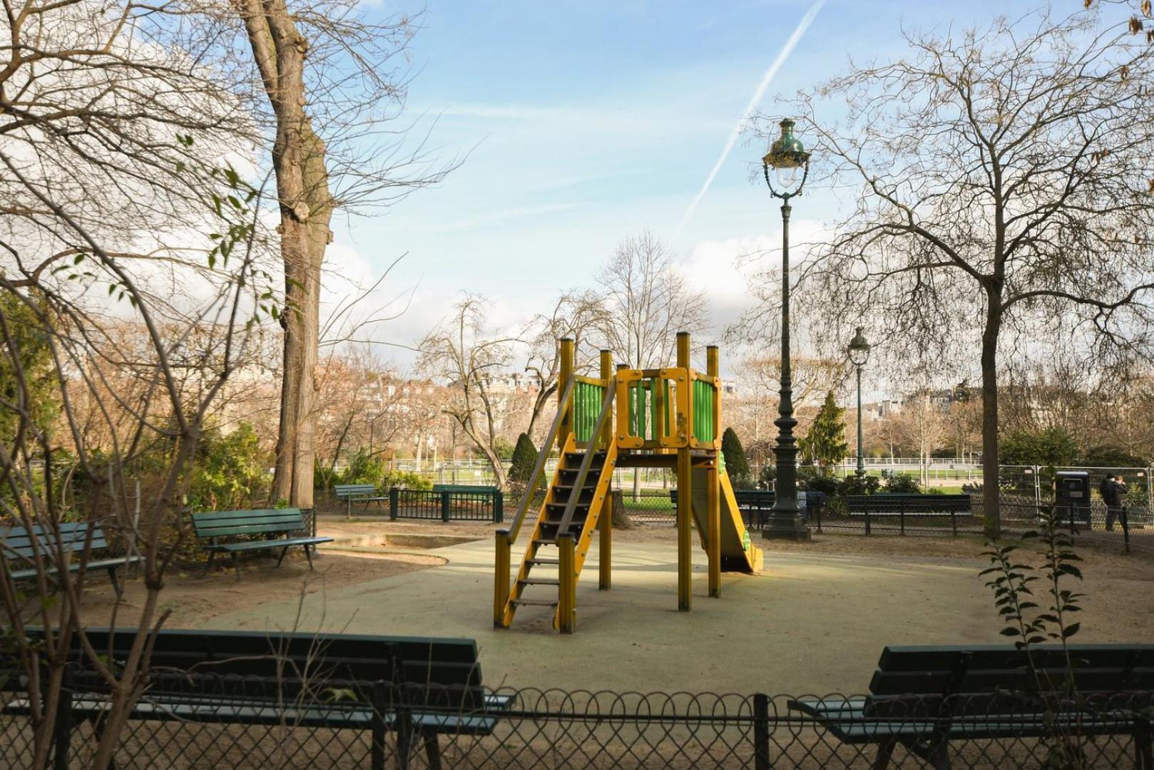 Modern Family Apartment Next To The Eiffel Tower 巴黎 外观 照片